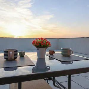 https://innuendo-la-terrazza-house.lecce-hotels.com