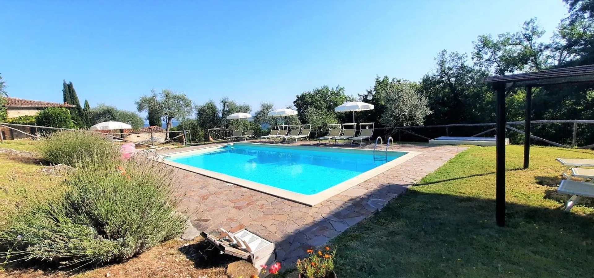 مزرعة للإقامة فيلا Agriturismo I Ceppi سان كاشّانو إنْ فال دي بيزا